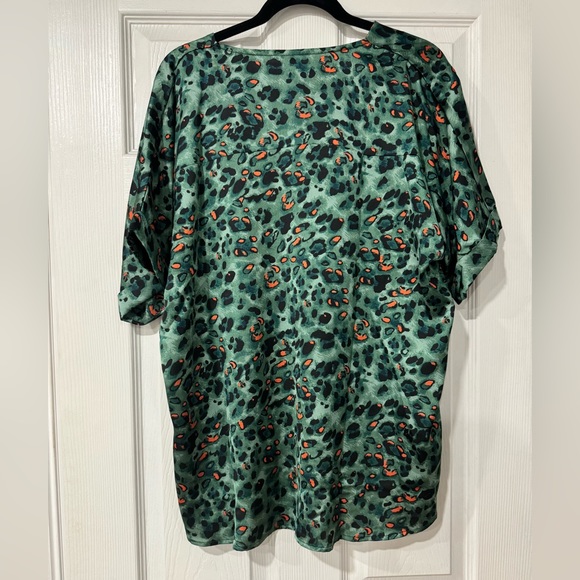 Women’s High Low Tunic - Picture 3 of 3